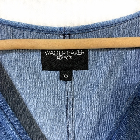 WALTER BAKER V-Neck fringed hem Blue chambray sleeveless top‎ size XS - Picture 4 of 4